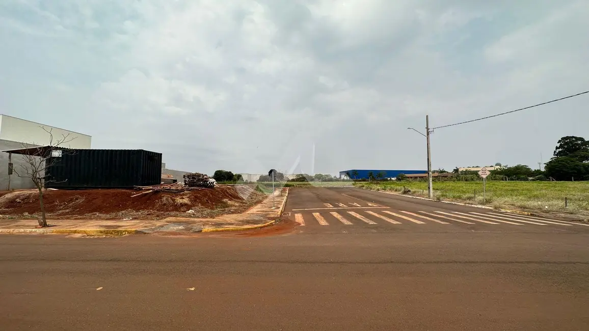 Foto 2 de Terreno / Lote à venda, 644m2 em Tocantins, Toledo - PR