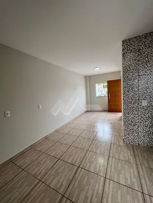 Casa com 3 quartos à venda, 84m2 em Jardim Panorama, Toledo - PR - imagem 3 Foto 3 de Casa com 3 quartos à venda, 84m2 em Jardim Panorama, Toledo - PR