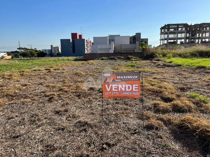 Foto 1 de Terreno / Lote à venda, 360m2 em Vila Becker, Toledo - PR