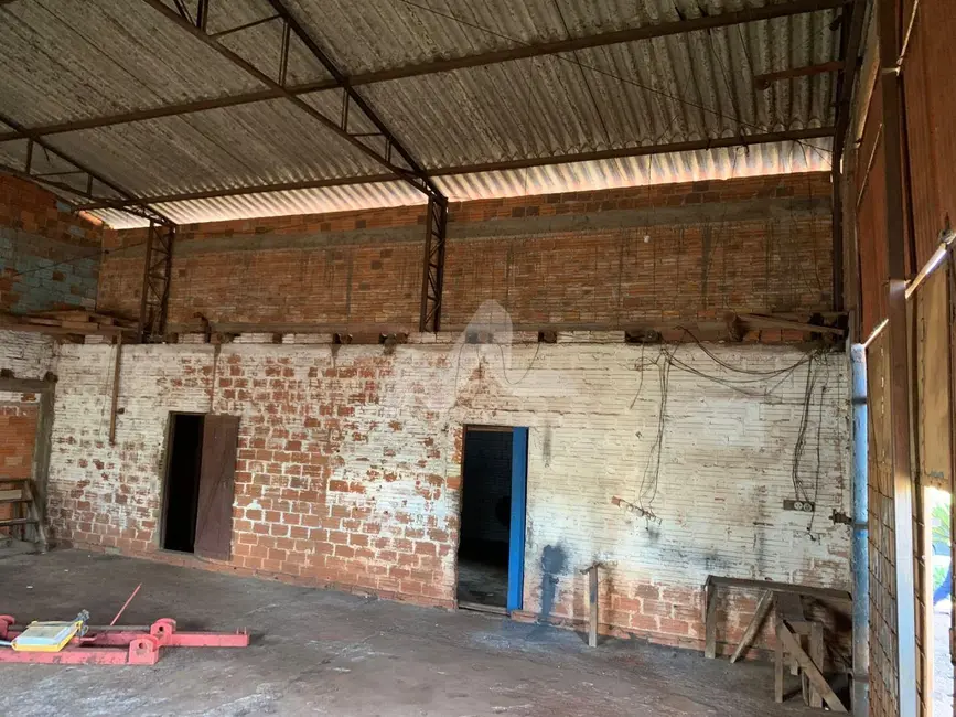Armazém / Galpão à venda, 141m2 em Sede Alvorada - PR - imagem 8 Foto 8 de Armazém / Galpão à venda, 141m2 em Sede Alvorada - PR