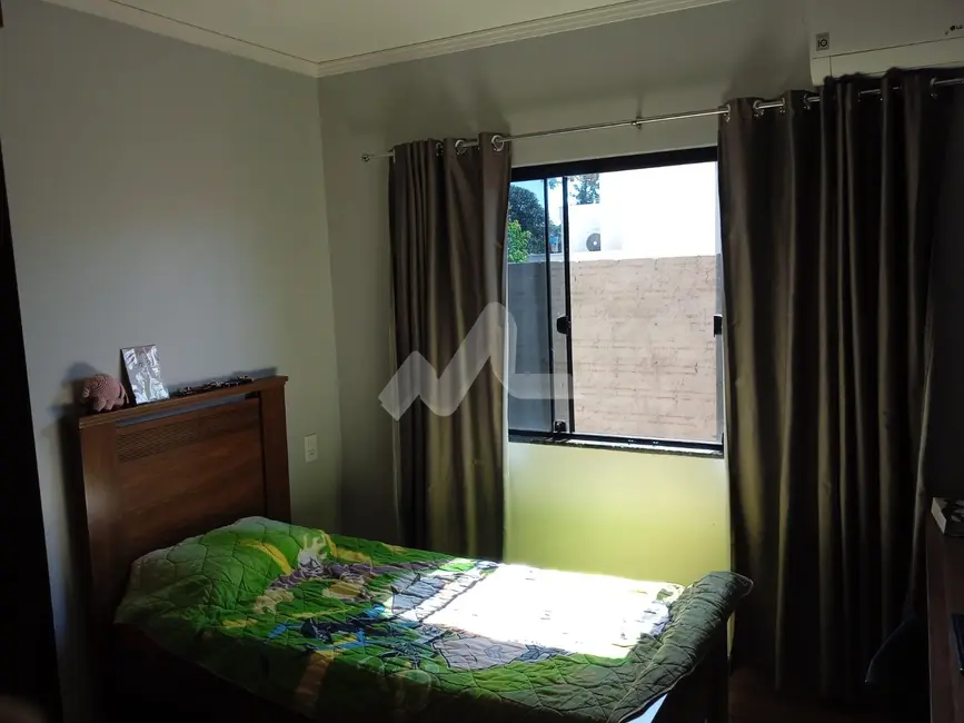 Casa com 3 quartos à venda, 141m2 em Toledo - PR - imagem 7 Foto 7 de Casa com 3 quartos à venda, 141m2 em Toledo - PR