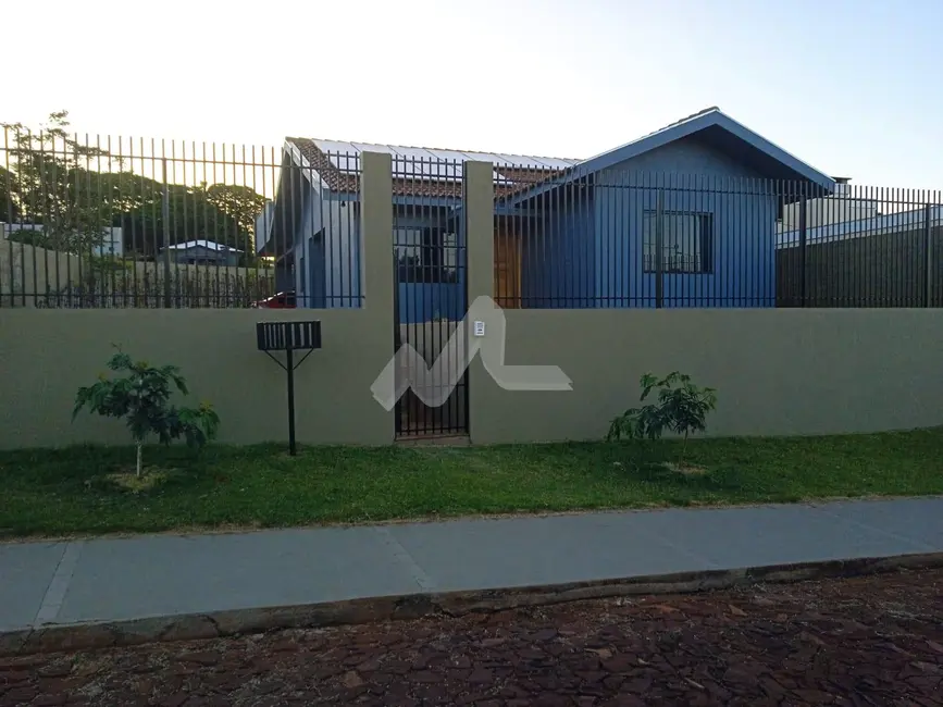 Foto 1 de Casa com 3 quartos à venda, 141m2 em Toledo - PR