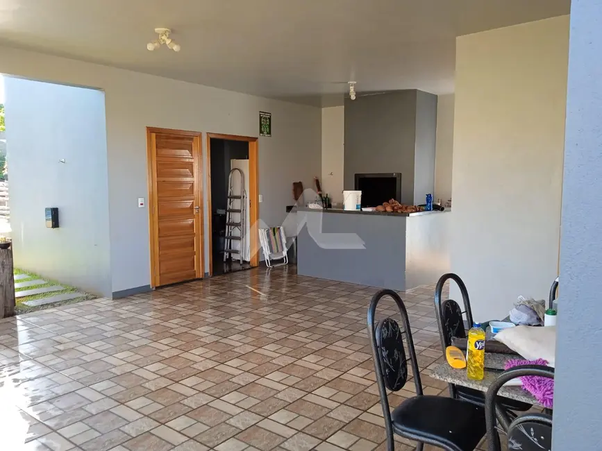 Casa com 3 quartos à venda, 141m2 em Toledo - PR - imagem 9 Foto 9 de Casa com 3 quartos à venda, 141m2 em Toledo - PR