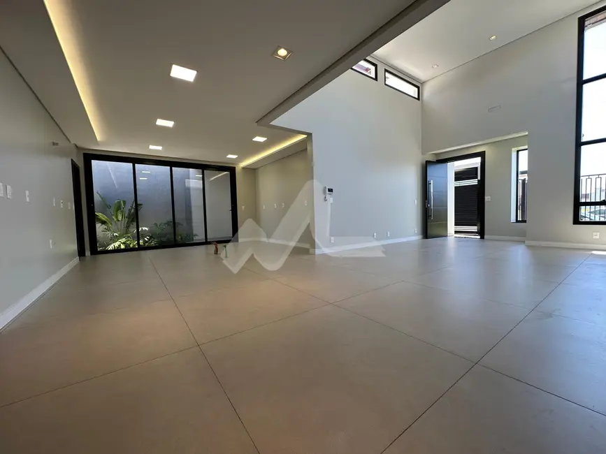 Casa com 1 quarto à venda, 212m2 em Jardim Pancera, Toledo - PR - imagem 9 Foto 9 de Casa com 1 quarto à venda, 212m2 em Jardim Pancera, Toledo - PR