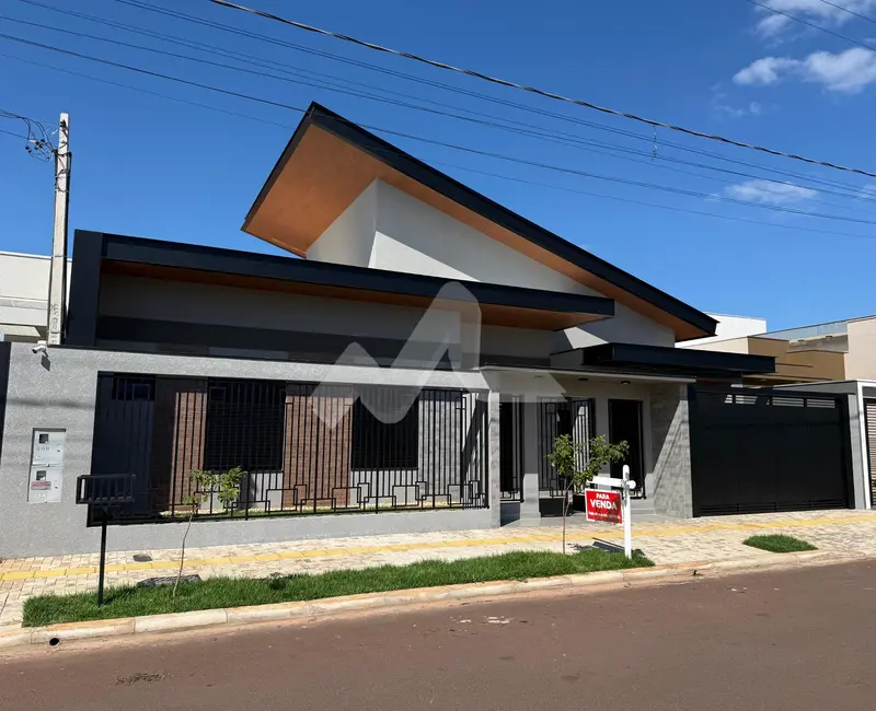Foto 2 de Casa com 2 quartos à venda, 142m2 em Jardim Gisela, Toledo - PR