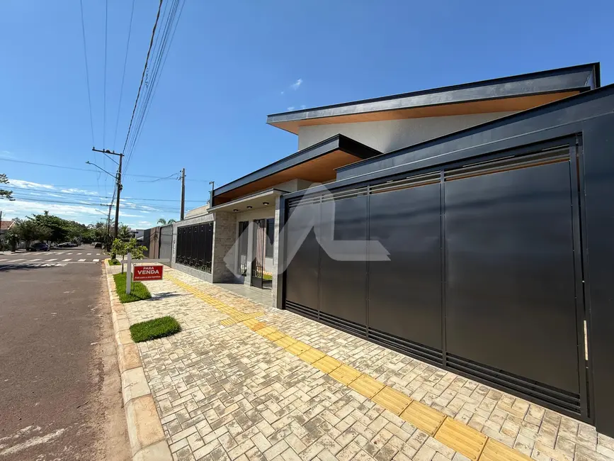 Foto 5 de Casa com 2 quartos à venda, 142m2 em Jardim Gisela, Toledo - PR
