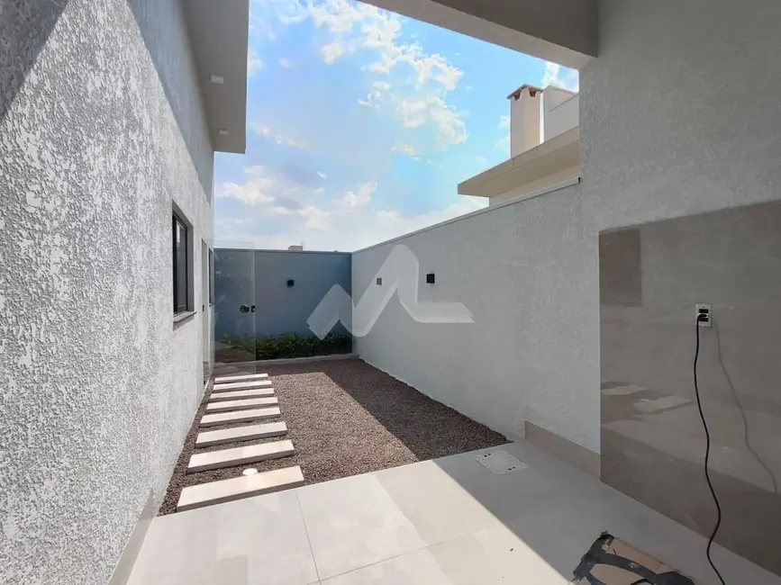 Casa com 3 quartos à venda em Vila Becker, Toledo - PR - imagem 2 Foto 2 de Casa com 3 quartos à venda em Vila Becker, Toledo - PR