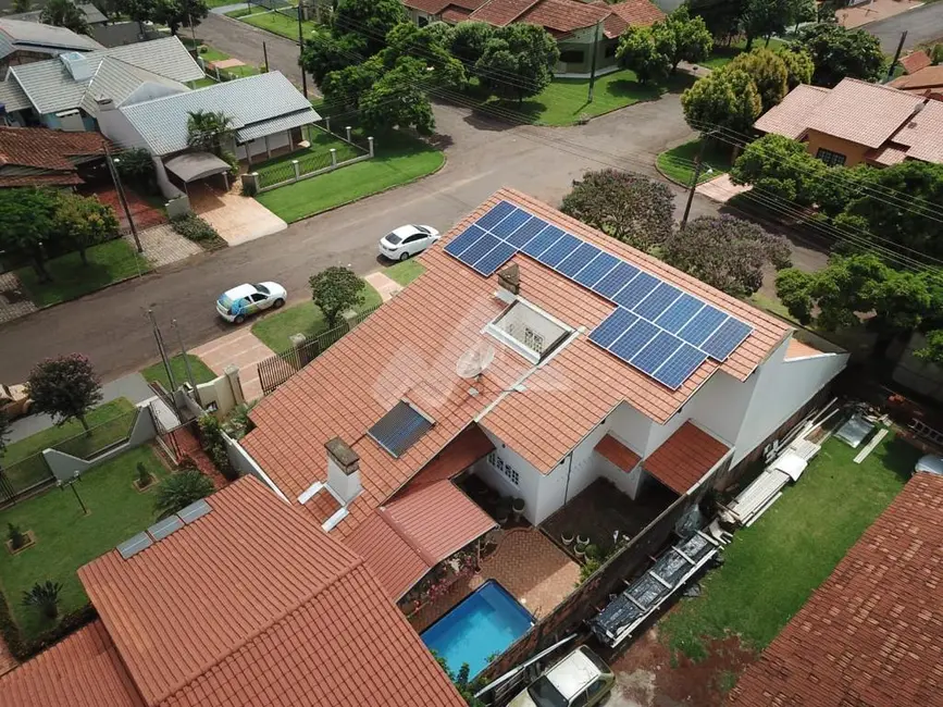 Casa com 3 quartos à venda, 300m2 em Centro, Marechal Candido Rondon - PR - imagem 3 Foto 3 de Casa com 3 quartos à venda, 300m2 em Centro, Marechal Candido Rondon - PR