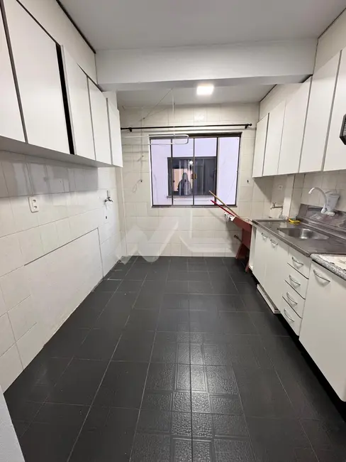 Apartamento com 2 quartos para alugar, 45m2 em Centro, Toledo - PR - imagem 8 Foto 8 de Apartamento com 2 quartos para alugar, 45m2 em Centro, Toledo - PR