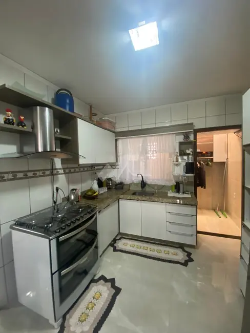 Foto 8 de Casa à venda em Jardim Gisela, Toledo - PR