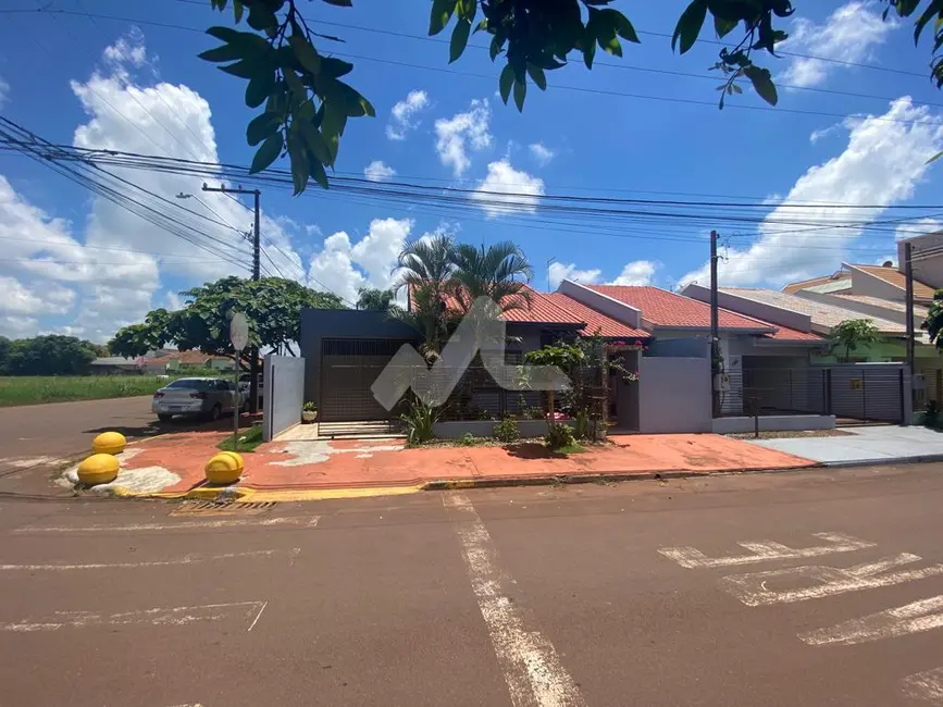 Foto 10 de Casa à venda em Jardim Gisela, Toledo - PR
