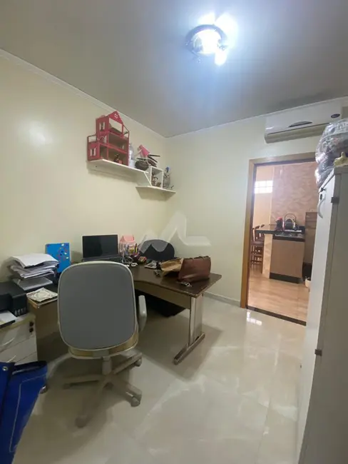 Foto 25 de Casa à venda em Jardim Gisela, Toledo - PR