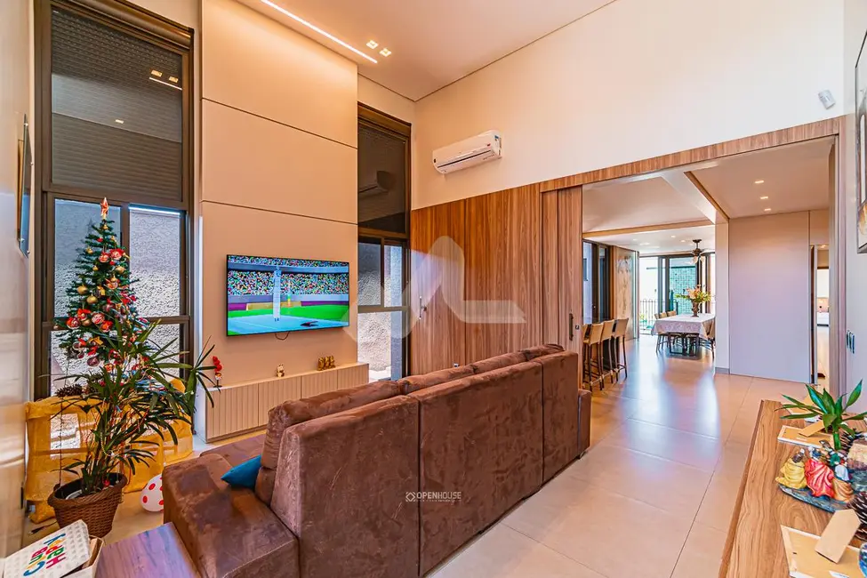 Casa com 3 quartos à venda, 253m2 em Jardim Porto Alegre, Toledo - PR - imagem 8 Foto 8 de Casa com 3 quartos à venda, 253m2 em Jardim Porto Alegre, Toledo - PR