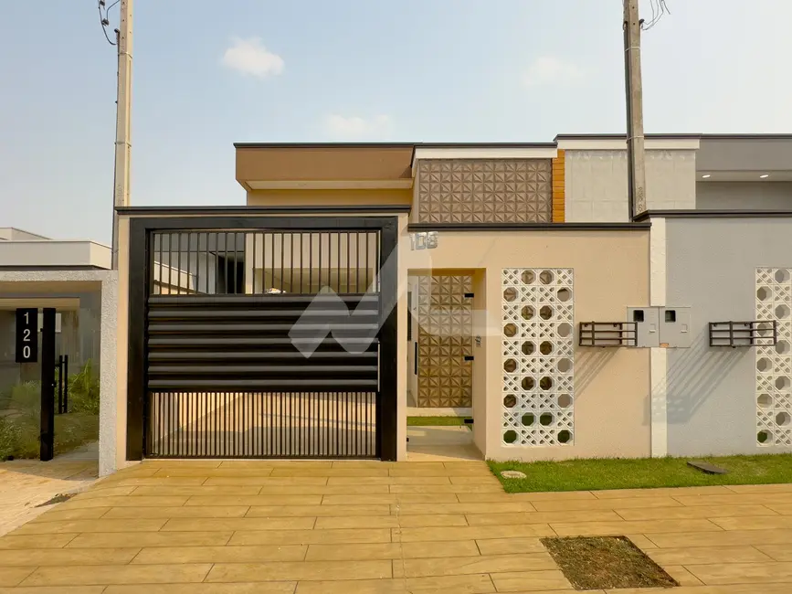 Foto 2 de Casa à venda, 130m2 em Jardim Pancera, Toledo - PR