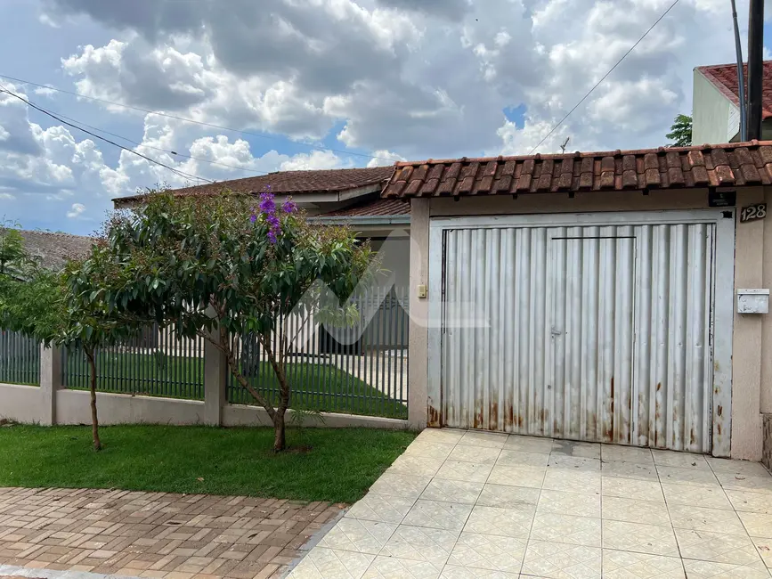 Casa com 2 quartos à venda, 182m2 em Jardim Bressan, Toledo - PR - imagem 2 Foto 2 de Casa com 2 quartos à venda, 182m2 em Jardim Bressan, Toledo - PR