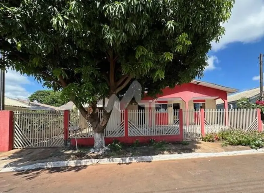 Foto 1 de Casa com 2 quartos à venda, 114m2 em Vila Pioneiro, Toledo - PR