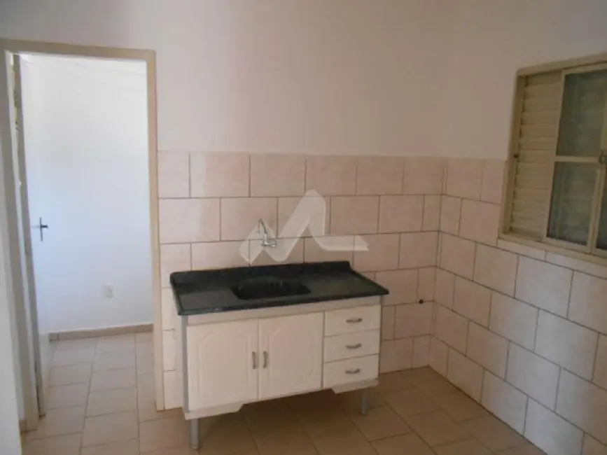Foto 3 de Apartamento com 2 quartos para alugar, 50m2 em Jardim La Salle, Toledo - PR