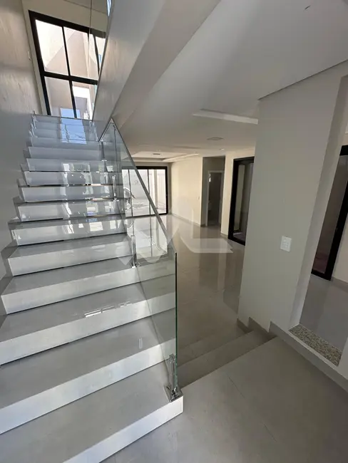 Sobrado à venda, 170m2 em Jardim Gisela, Toledo - PR - imagem 6 Foto 6 de Sobrado à venda, 170m2 em Jardim Gisela, Toledo - PR