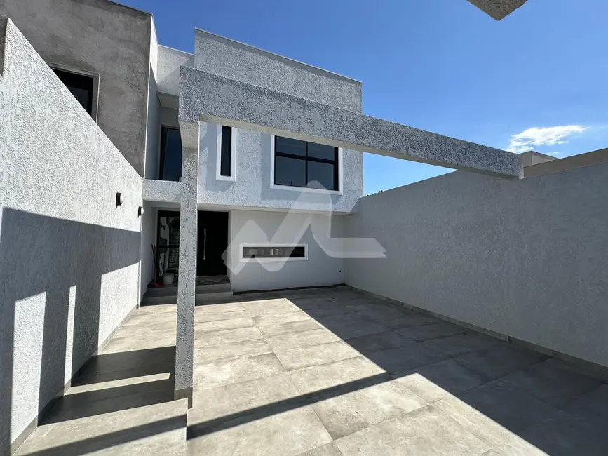 Sobrado à venda, 170m2 em Jardim Gisela, Toledo - PR - imagem 2 Foto 2 de Sobrado à venda, 170m2 em Jardim Gisela, Toledo - PR