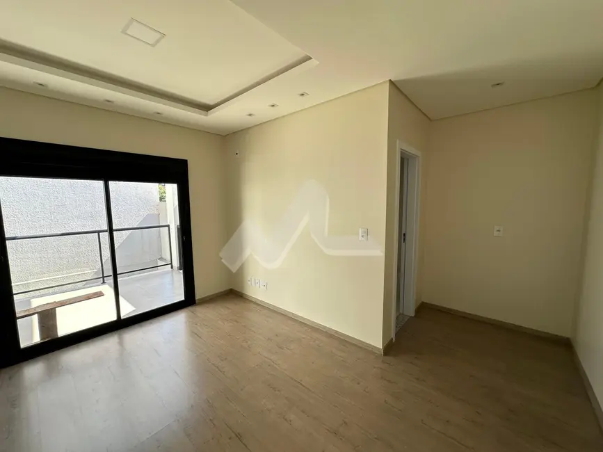 Sobrado à venda, 170m2 em Jardim Gisela, Toledo - PR - imagem 8 Foto 8 de Sobrado à venda, 170m2 em Jardim Gisela, Toledo - PR