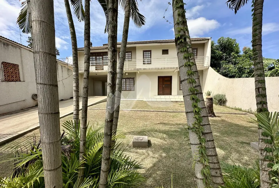 Casa com 3 quartos à venda, 252m2 em Tocantins, Toledo - PR - imagem 1 Foto 1 de Casa com 3 quartos à venda, 252m2 em Tocantins, Toledo - PR