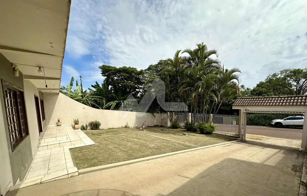 Casa com 3 quartos à venda, 252m2 em Tocantins, Toledo - PR - imagem 7 Foto 7 de Casa com 3 quartos à venda, 252m2 em Tocantins, Toledo - PR