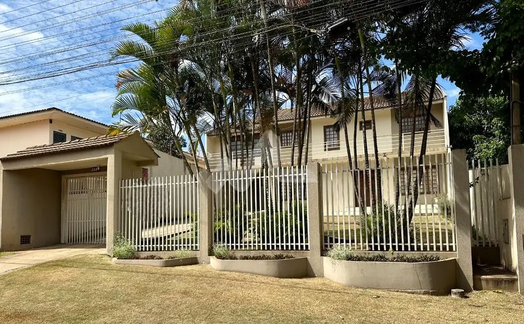 Casa com 3 quartos à venda, 252m2 em Tocantins, Toledo - PR - imagem 3 Foto 3 de Casa com 3 quartos à venda, 252m2 em Tocantins, Toledo - PR