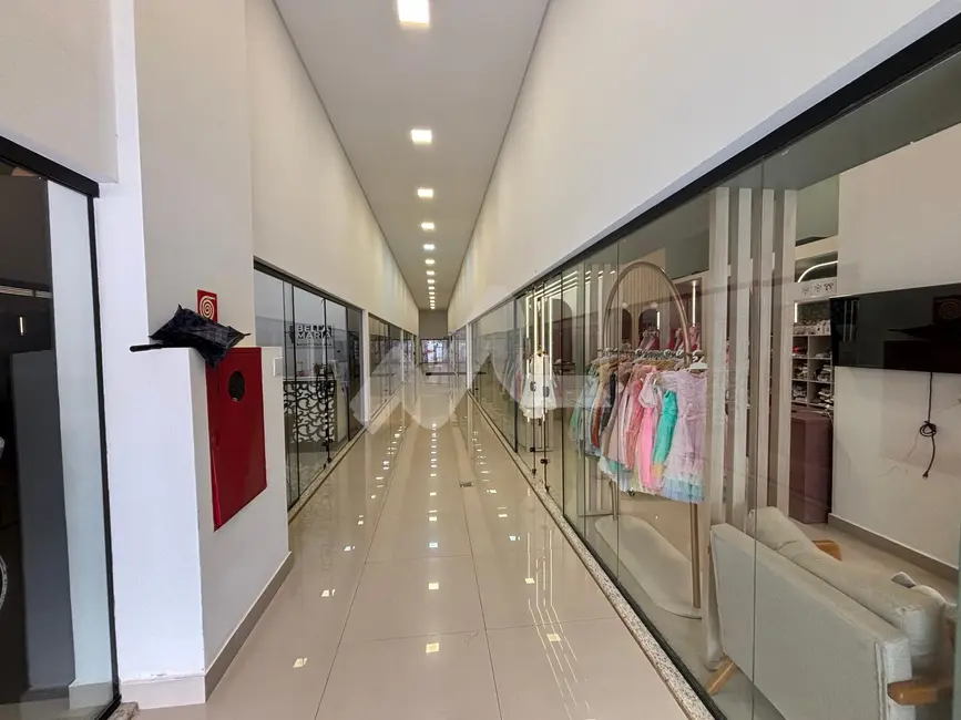 Foto 4 de Sala Comercial para alugar, 37m2 em Centro, Toledo - PR