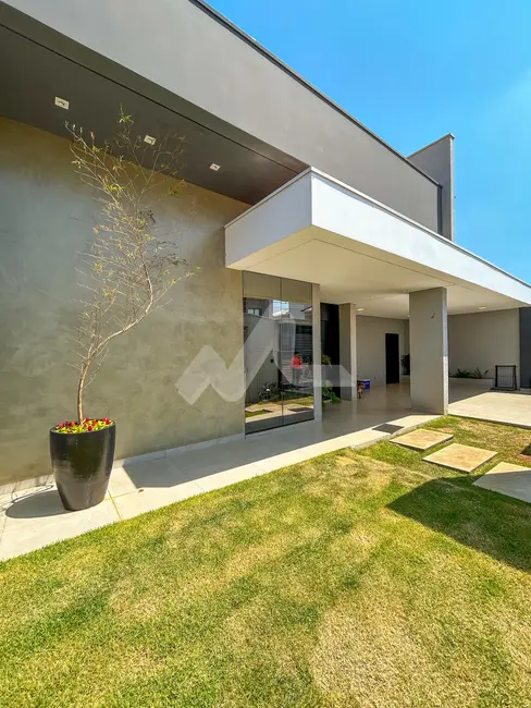 Foto 1 de Casa com 2 quartos à venda, 210m2 em Tocantins, Toledo - PR