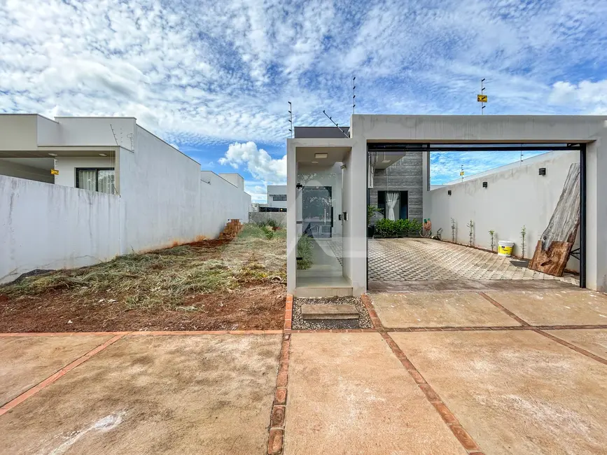 Foto 2 de Casa com 2 quartos à venda, 125m2 em Vila Industrial, Toledo - PR