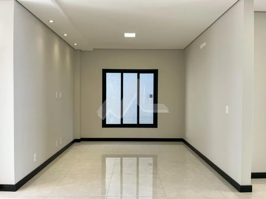 Sobrado com 2 quartos à venda, 178m2 em Vila Industrial, Toledo - PR - imagem 4 Foto 4 de Sobrado com 2 quartos à venda, 178m2 em Vila Industrial, Toledo - PR