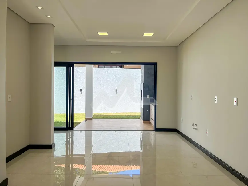 Sobrado com 2 quartos à venda, 178m2 em Vila Industrial, Toledo - PR - imagem 6 Foto 6 de Sobrado com 2 quartos à venda, 178m2 em Vila Industrial, Toledo - PR