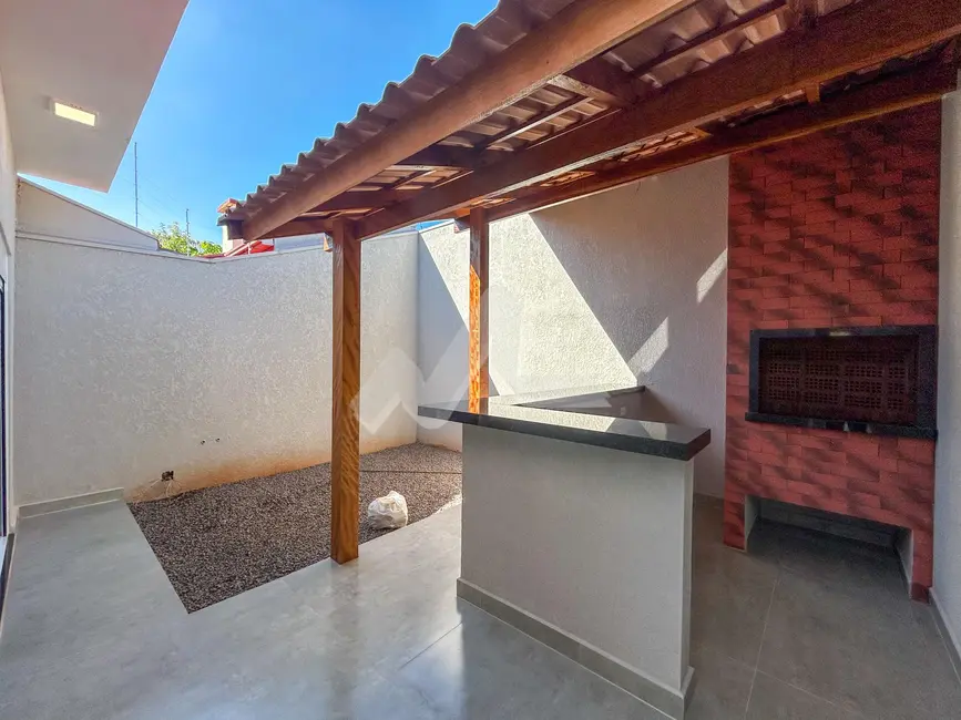 Casa com 2 quartos à venda, 111m2 em Jardim Gisela, Toledo - PR - imagem 5 Foto 5 de Casa com 2 quartos à venda, 111m2 em Jardim Gisela, Toledo - PR