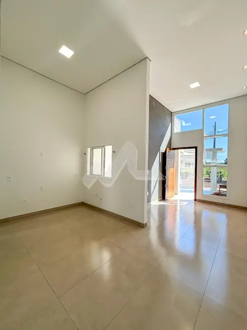 Foto 2 de Casa com 2 quartos à venda, 111m2 em Jardim Gisela, Toledo - PR