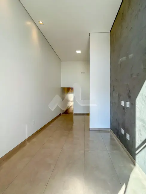Casa com 2 quartos à venda, 111m2 em Jardim Gisela, Toledo - PR - imagem 3 Foto 3 de Casa com 2 quartos à venda, 111m2 em Jardim Gisela, Toledo - PR