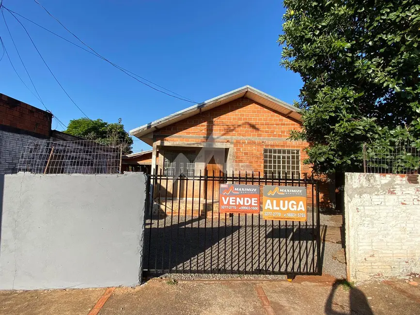 Foto 1 de Casa com 3 quartos à venda, 129m2 em Toledo - PR