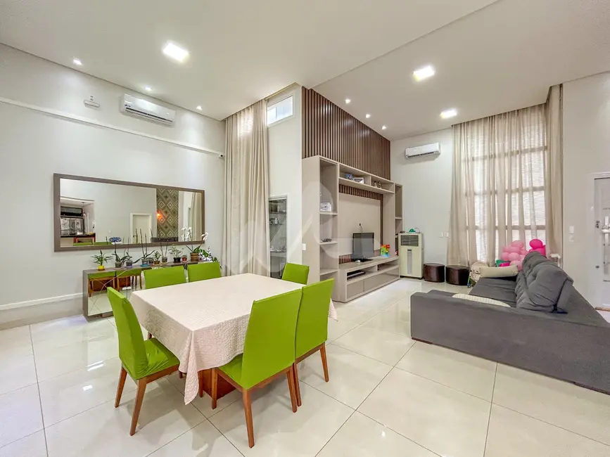 Casa com 2 quartos à venda, 197m2 em Jardim Pancera, Toledo - PR - imagem 5 Foto 5 de Casa com 2 quartos à venda, 197m2 em Jardim Pancera, Toledo - PR