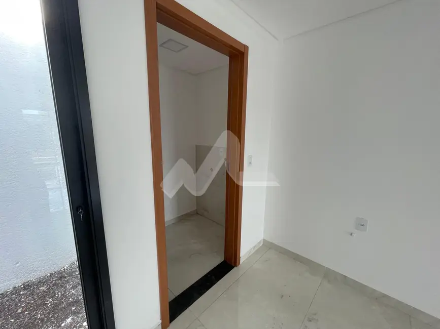 Sobrado com 2 quartos à venda, 102m2 em Jardim Porto Alegre, Toledo - PR - imagem 9 Foto 9 de Sobrado com 2 quartos à venda, 102m2 em Jardim Porto Alegre, Toledo - PR