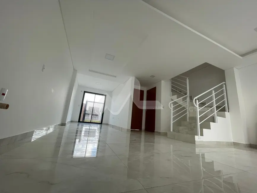 Sobrado com 2 quartos à venda, 102m2 em Jardim Porto Alegre, Toledo - PR - imagem 7 Foto 7 de Sobrado com 2 quartos à venda, 102m2 em Jardim Porto Alegre, Toledo - PR