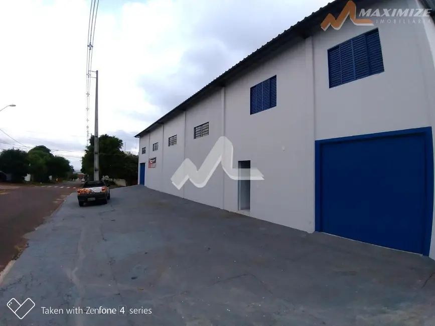 Foto 2 de Armazém / Galpão à venda, 338m2 em Jardim Pancera, Toledo - PR