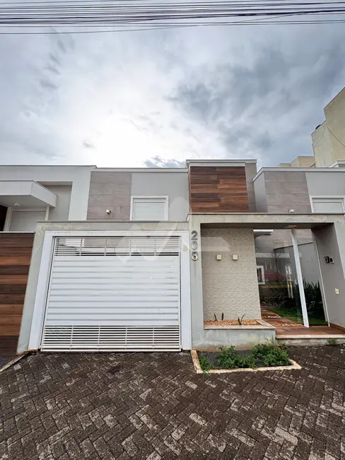 Sobrado com 2 quartos para alugar, 150m2 em Tocantins, Toledo - PR - imagem 2 Foto 2 de Sobrado com 2 quartos para alugar, 150m2 em Tocantins, Toledo - PR