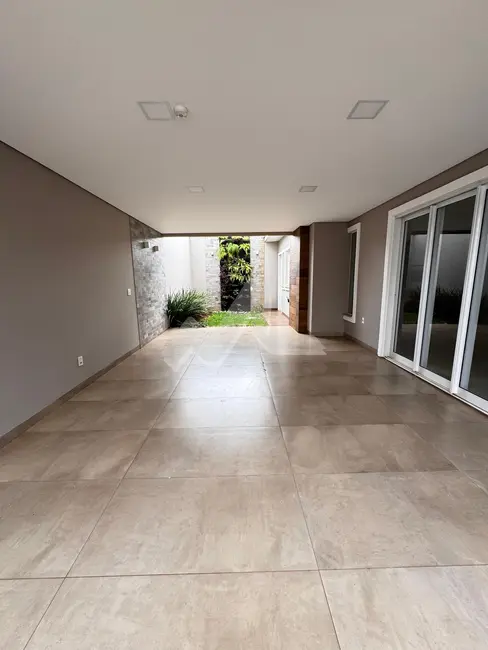 Sobrado com 2 quartos para alugar, 150m2 em Tocantins, Toledo - PR - imagem 7 Foto 7 de Sobrado com 2 quartos para alugar, 150m2 em Tocantins, Toledo - PR