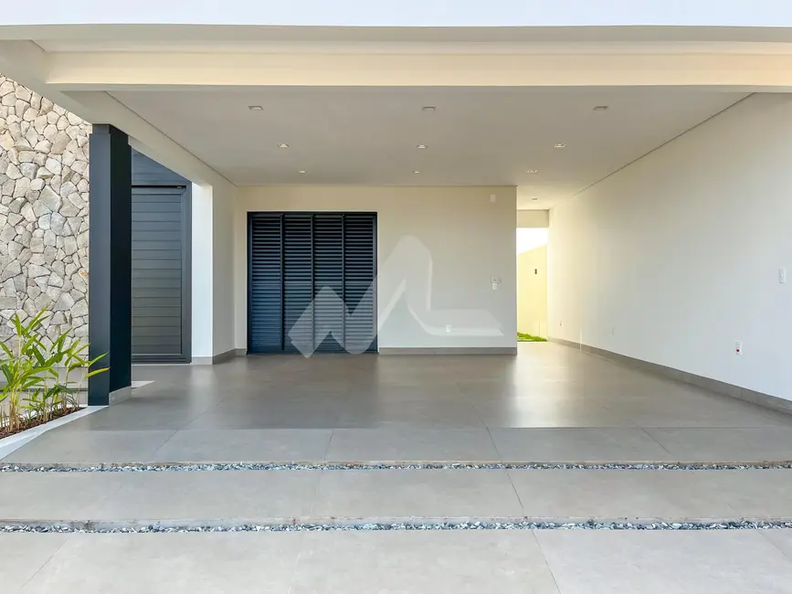 Casa com 3 quartos à venda, 235m2 em Tocantins, Toledo - PR - imagem 4 Foto 4 de Casa com 3 quartos à venda, 235m2 em Tocantins, Toledo - PR