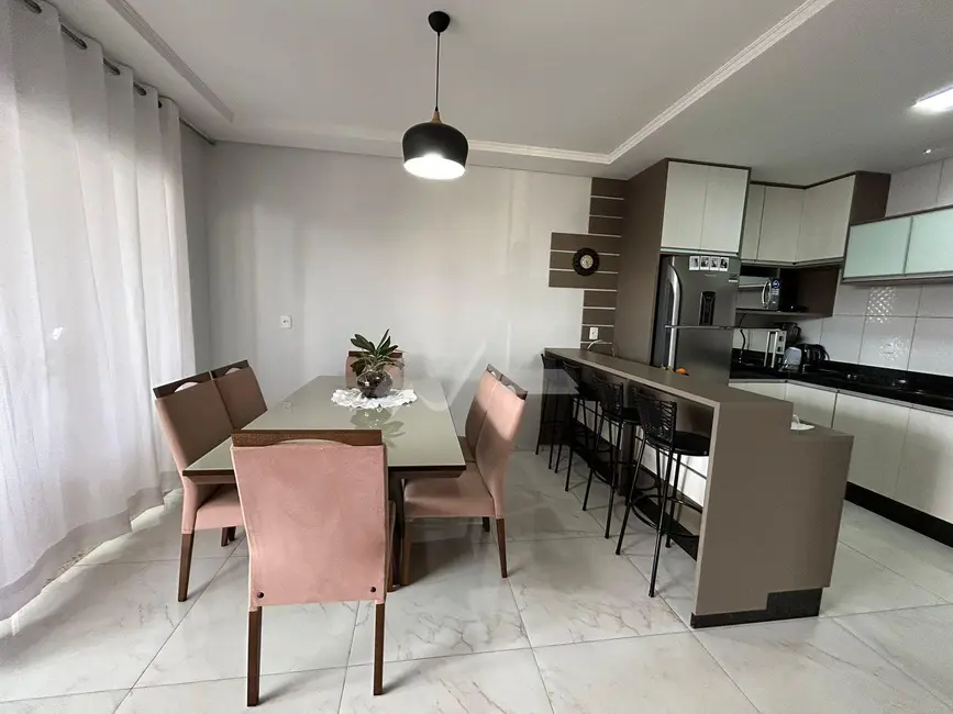 Sobrado com 2 quartos à venda, 140m2 em Jardim Europa, Toledo - PR - imagem 5 Foto 5 de Sobrado com 2 quartos à venda, 140m2 em Jardim Europa, Toledo - PR