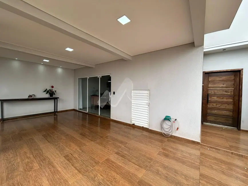 Sobrado com 2 quartos à venda, 140m2 em Jardim Europa, Toledo - PR - imagem 9 Foto 9 de Sobrado com 2 quartos à venda, 140m2 em Jardim Europa, Toledo - PR