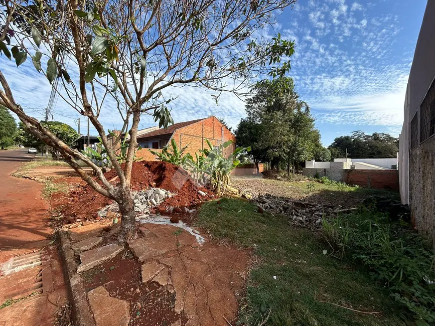 Foto 1 de Terreno / Lote à venda, 359m2 em São Francisco, Toledo - PR