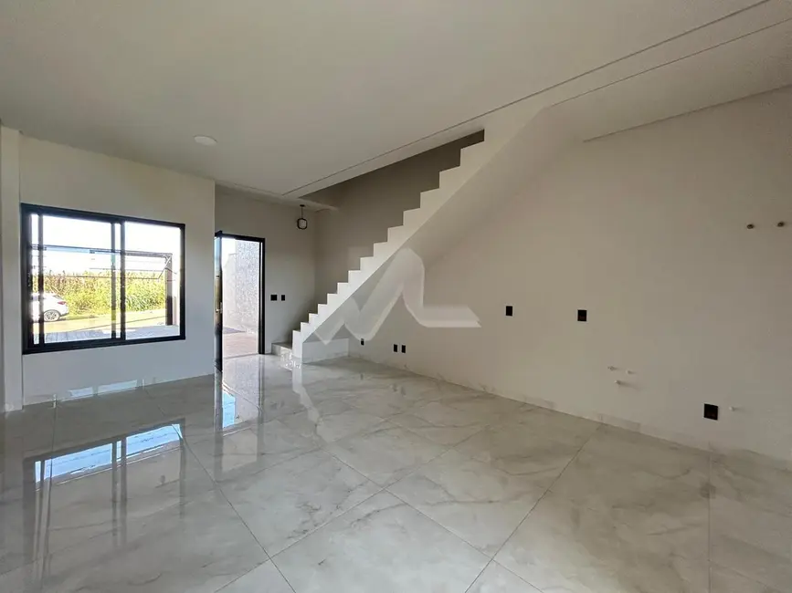 Sobrado com 2 quartos à venda, 180m2 em Tocantins, Toledo - PR - imagem 5 Foto 5 de Sobrado com 2 quartos à venda, 180m2 em Tocantins, Toledo - PR