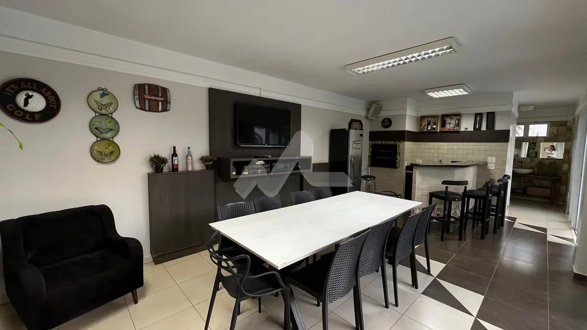 Casa à venda, 236m2 em Centro, Toledo - PR - imagem 8 Foto 8 de Casa à venda, 236m2 em Centro, Toledo - PR