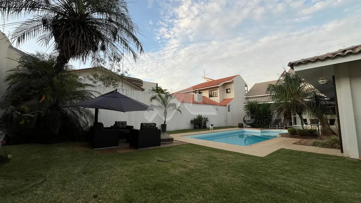 Casa à venda, 236m2 em Centro, Toledo - PR - imagem 6 Foto 6 de Casa à venda, 236m2 em Centro, Toledo - PR