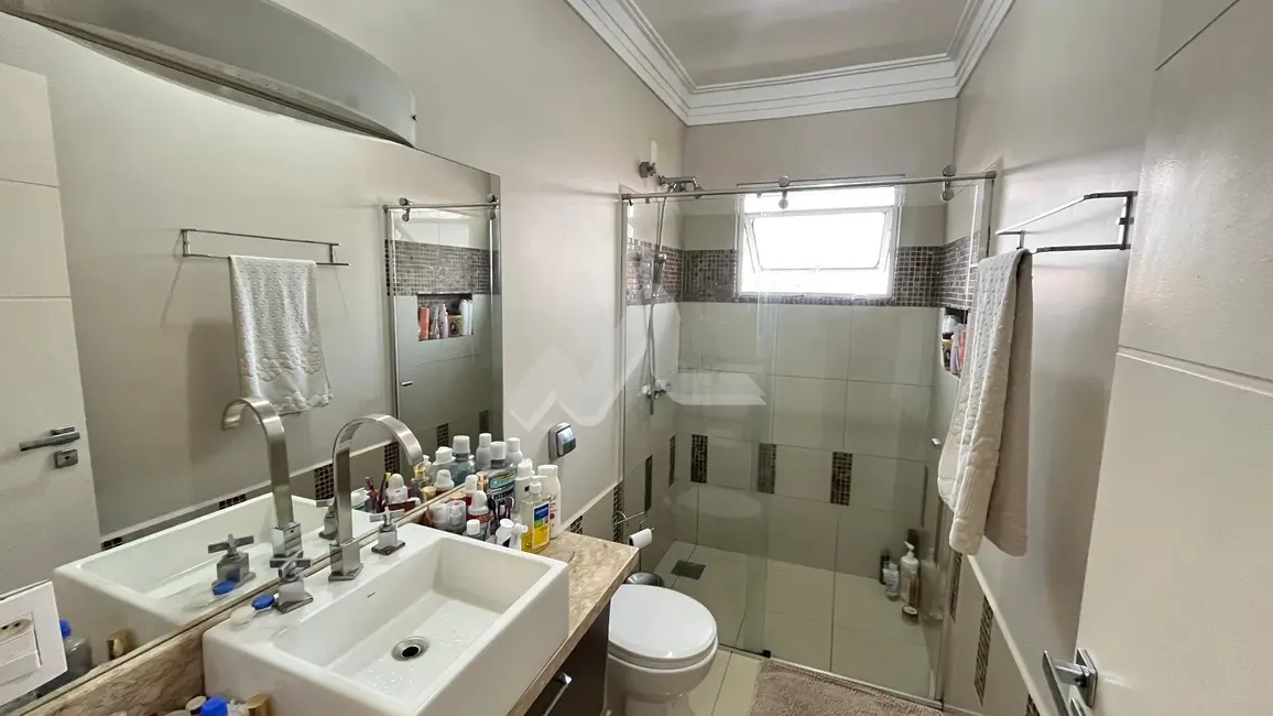 Casa à venda, 236m2 em Centro, Toledo - PR - imagem 32 Foto 32 de Casa à venda, 236m2 em Centro, Toledo - PR